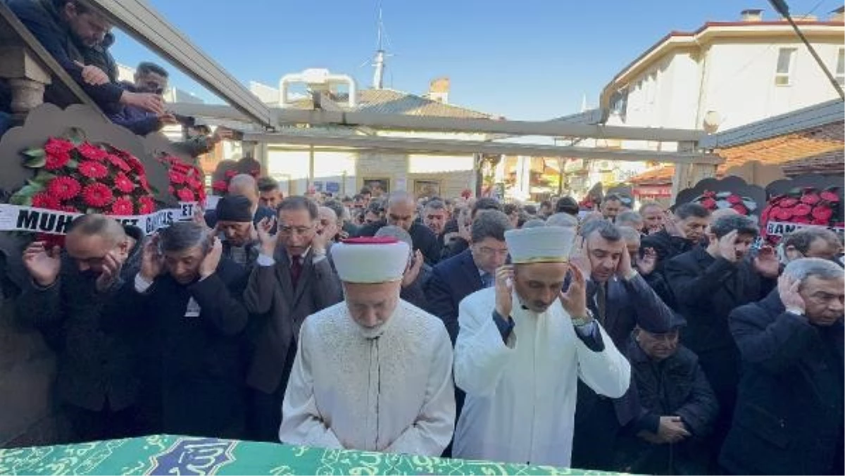 Adalet Bakanı Yılmaz Tunç, Bartın Belediye Başkanı'nın eşinin cenazesine katıldı