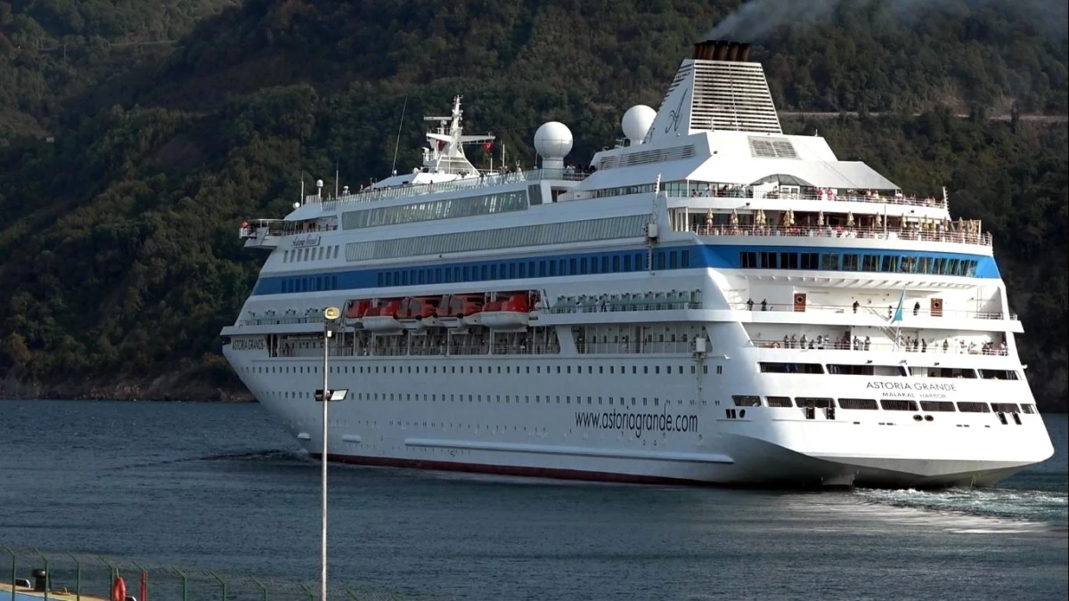 Astoria Grande Bartın Limanı'ndan Ayrıldı