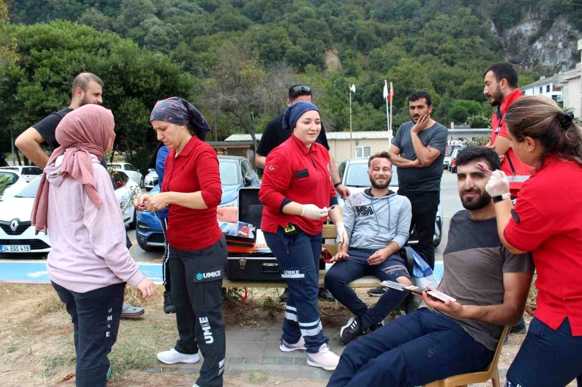 Bartın UMKE Ekipleri Gerçeğini Aratmayan Tatbikatlarla Eğitim Kampını Tamamladı