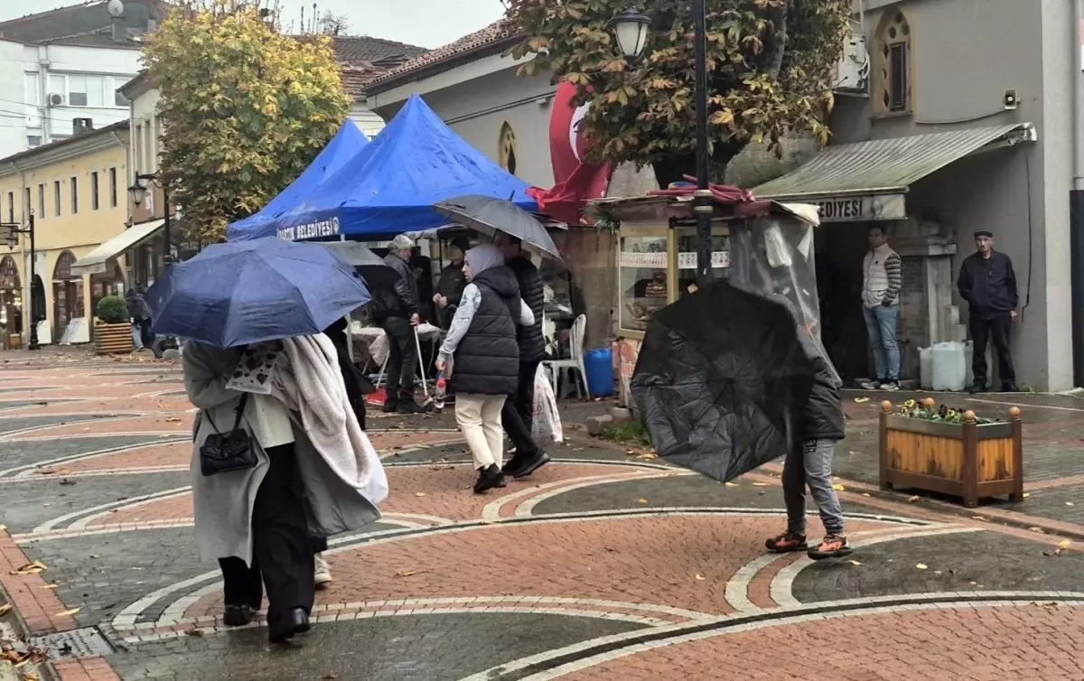 Bartın'da Fırtına Ve Yağış Hayatı Olumsuz Etkiliyor