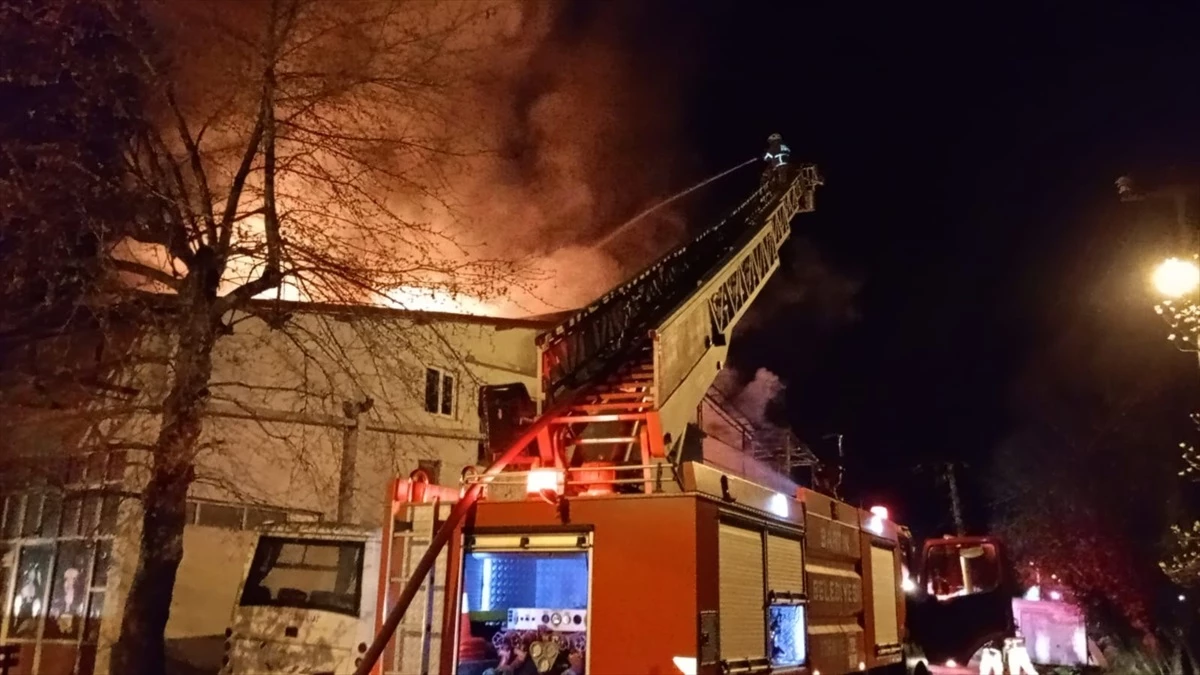 Bartın'da Sanayi Sitesinde Çıkan Yangın Söndürüldü