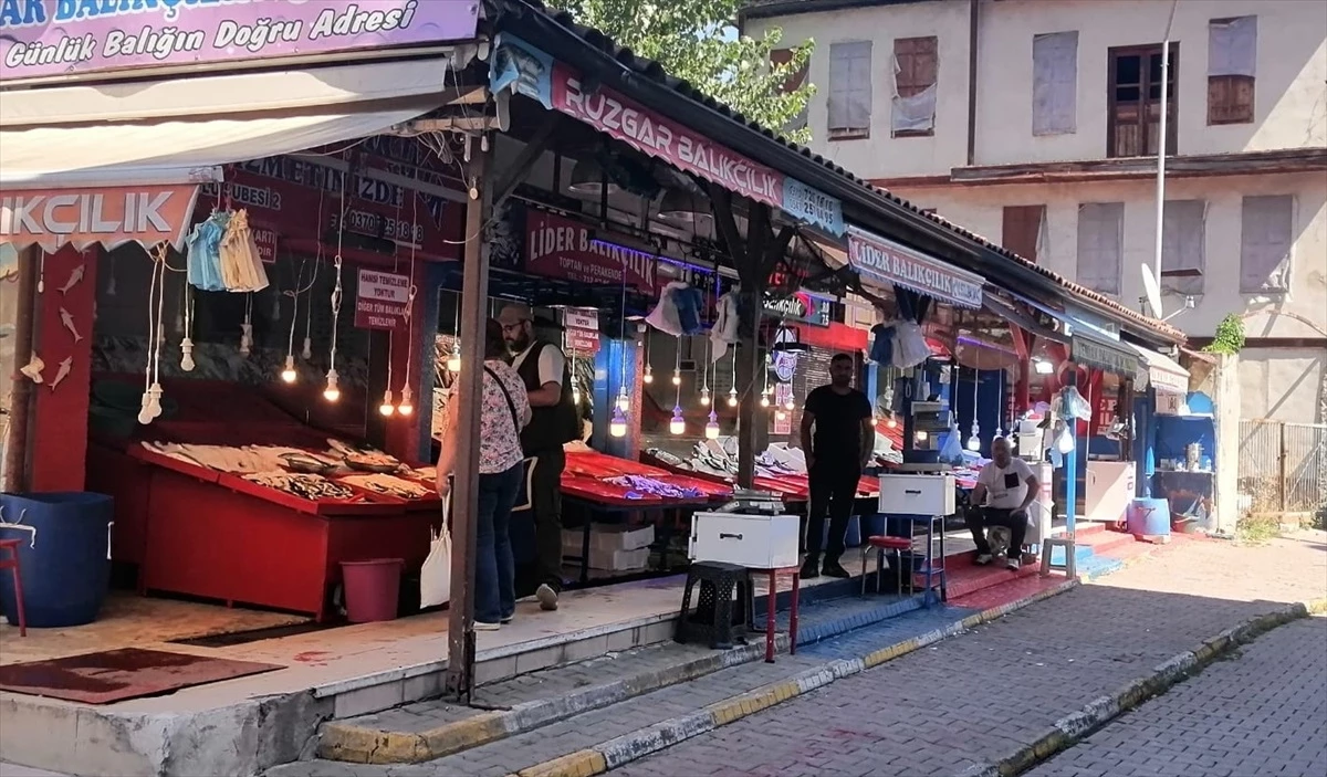 Karabük'te Denizlerde Av Yasağı Sonrası Balık Tezgahlarda