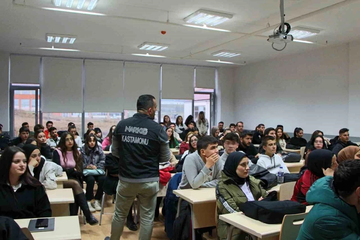 Kastamonu Üniversitesi Öğrencilerine Uyuşturucuyla Mücadele Eğitimi Verildi