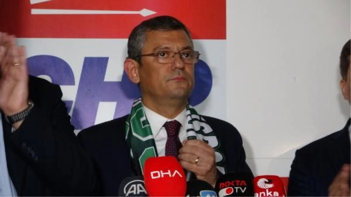 Özgür Özel, Kocaeli İl Başkanlığı'nı ziyaret etti
