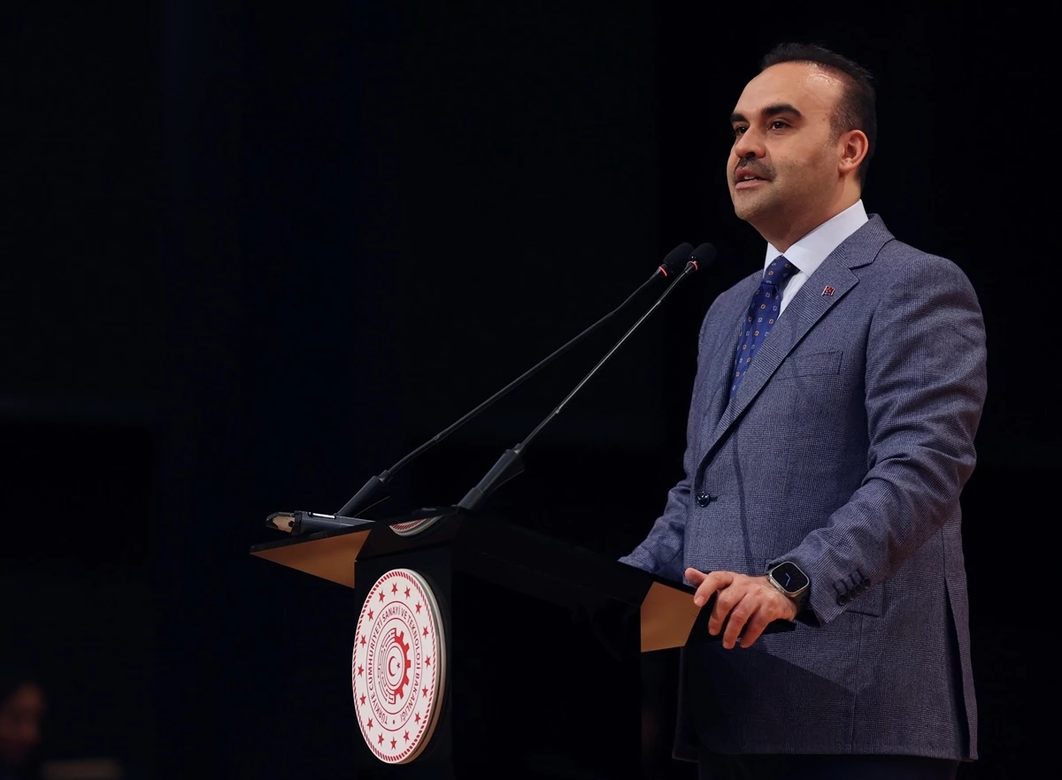 Sanayi ve Teknoloji Bakanı Kacır, Zonguldak'ta projeleri tanıttı