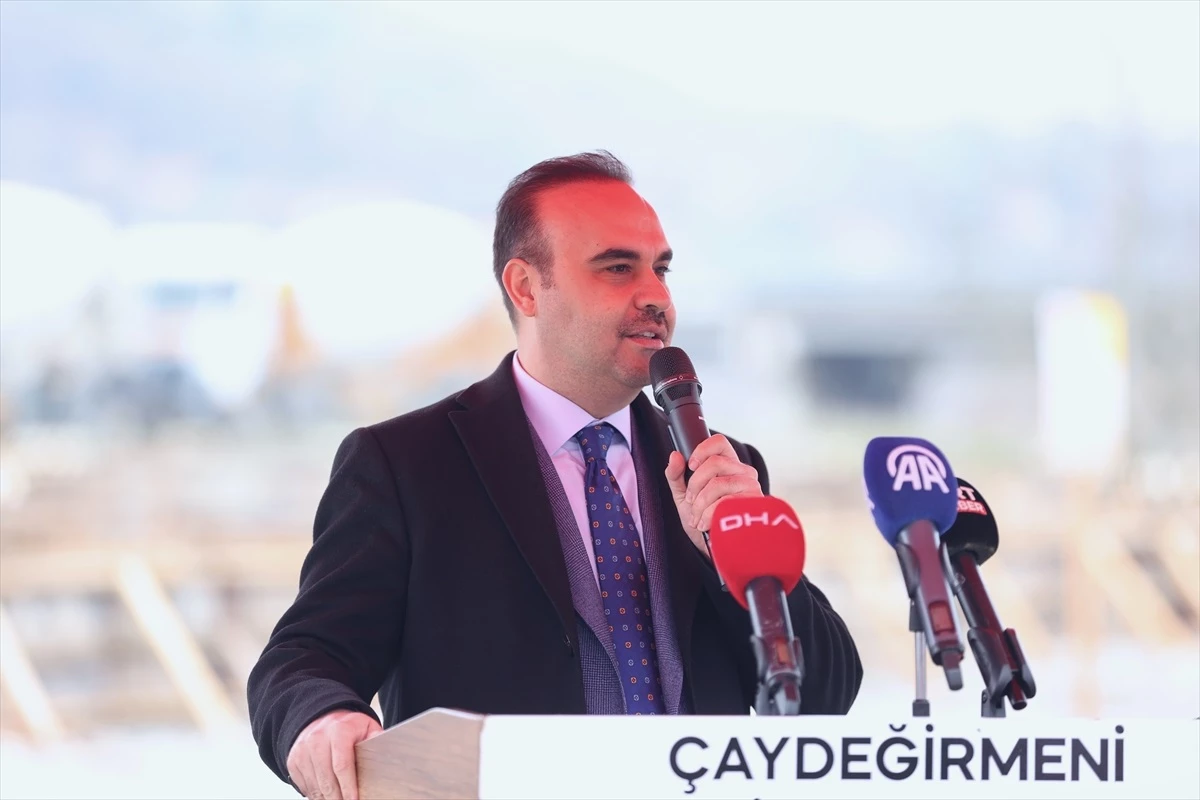 Sanayi ve Teknoloji Bakanı Mehmet Fatih Kacır ve Adalet Bakanı Yılmaz Tunç, Zonguldak'ta Orman Ürünleri Fabrikası'nın Temelini Attı