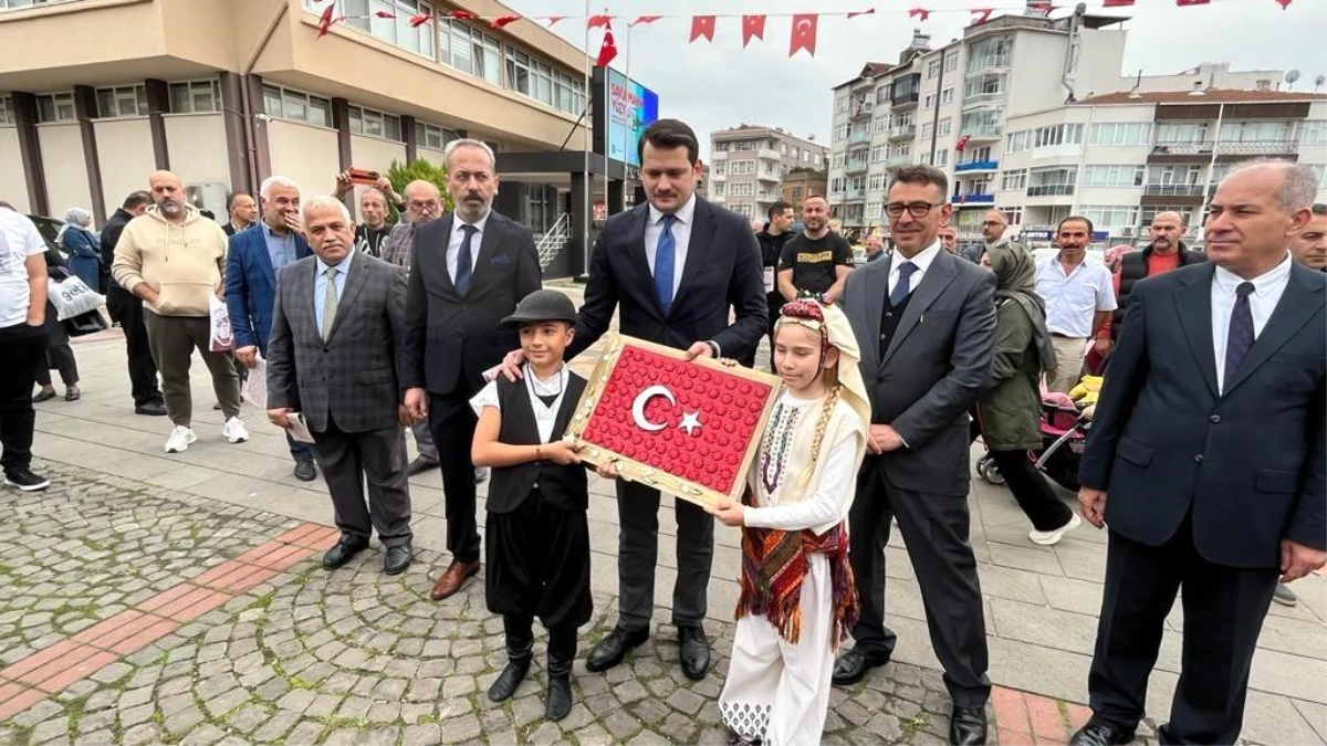 Sinop İstiklal İlköğretim Okulu Öğrencileri Cumhuriyeti Biz Böyle Kazandık Yürüyüşü Gerçekleştirdi