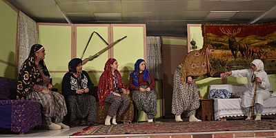 Bartın belediyesi yetişkin tiyatrosu güldürdü